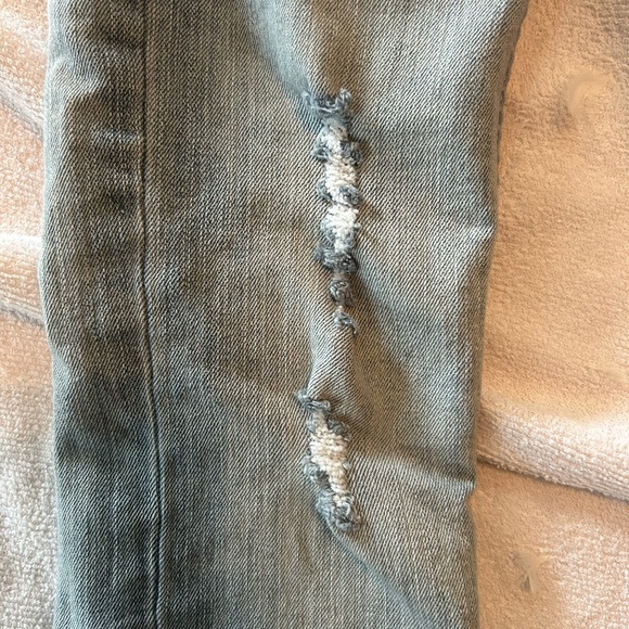 Levi’s Distressed Jeans - Size 8 (Adjustable) - Picture 5 of 8